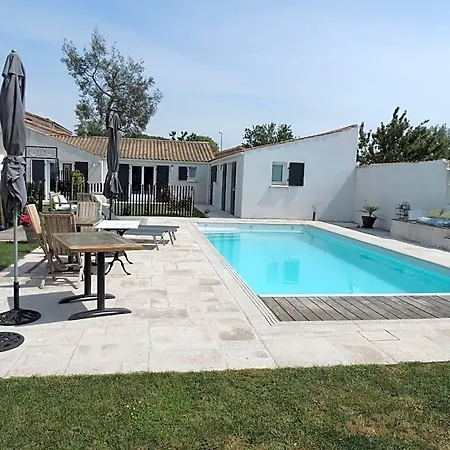 Bed & Breakfast Laubertière 3*