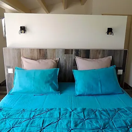 Bed & Breakfast Laubertière 3*