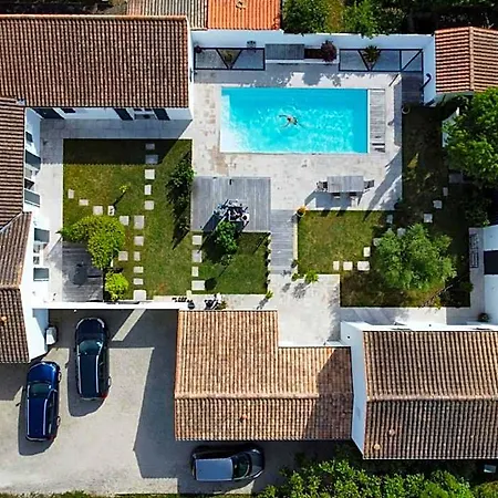 Bed & Breakfast Laubertière 3*
